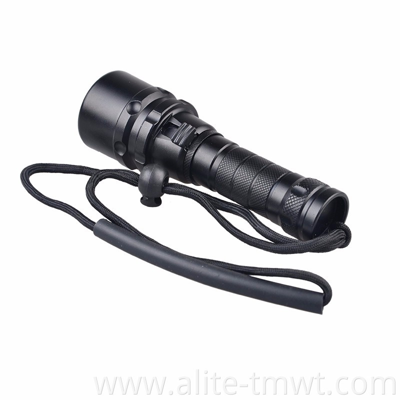 High Performance LED Underwater Flashlight 18650 battery Under Water 80m Dive Flashlight